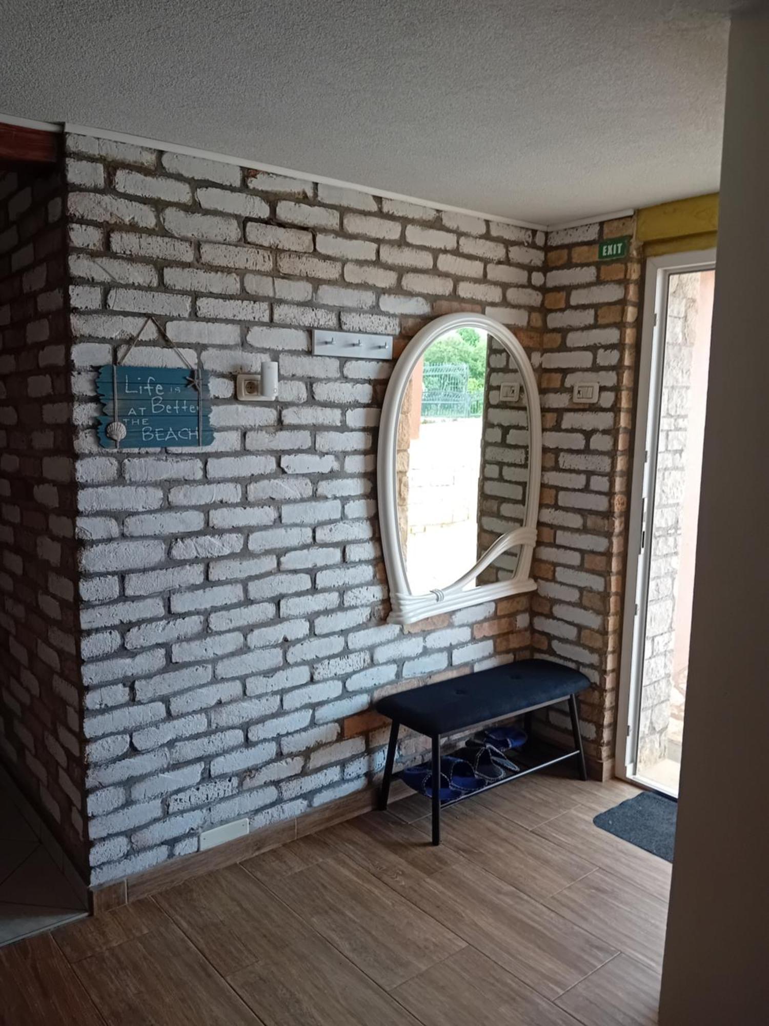Studio apartman Dezire Buje Buitenkant foto